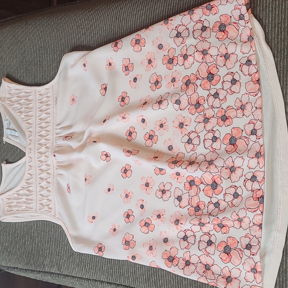 Elle Pleated Blouse - Picture 11 of 11